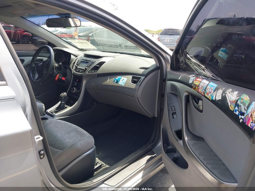 2015 HYUNDAI ELANTRA auction photo 5