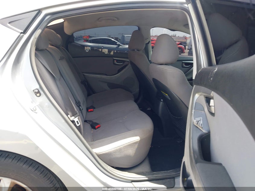 2015 HYUNDAI ELANTRA auction photo 8