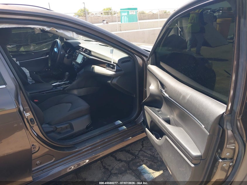 2019 TOYOTA CAMRY HYBRID auction photo 5
