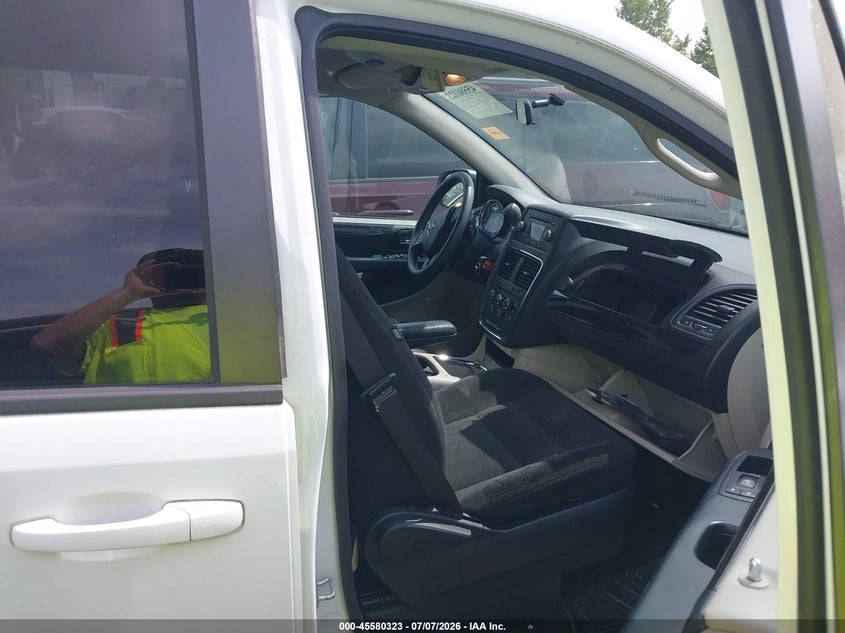 2016 DODGE GRAND CARAVAN auction photo 5