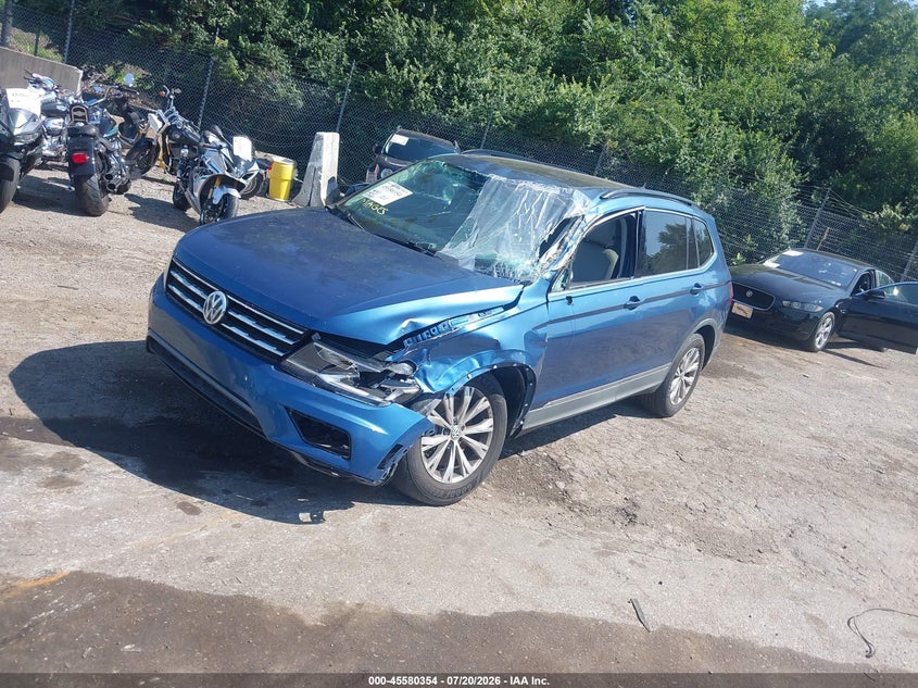 2018 VOLKSWAGEN TIGUAN auction photo 2