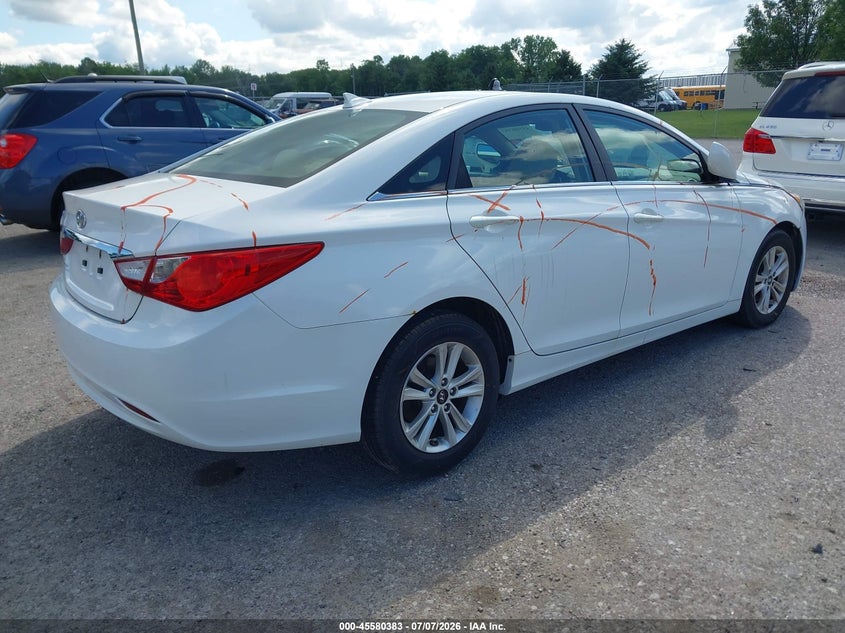 2013 HYUNDAI SONATA auction photo 4