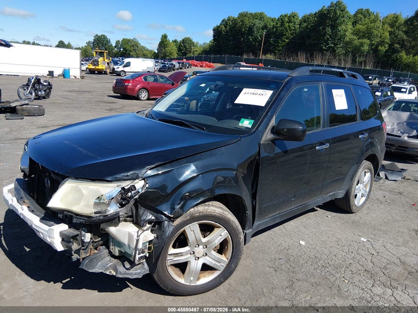2010 Subaru Forester, Front End, IAAI, VIN JF2SH6CC2AH742544 — photo 2