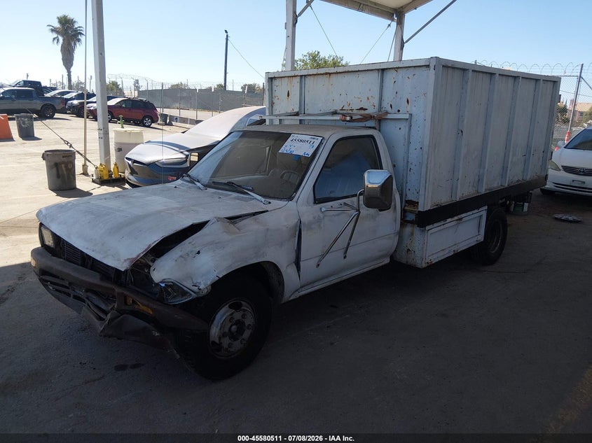 1989 Toyota Pickup Cab Chassis Super Long Wb, Front End, IAAI, VIN JT5VN94T2K0000466 — photo 2
