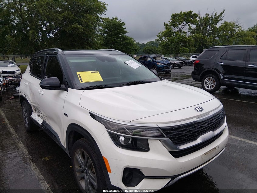 2021 KIA SELTOS S