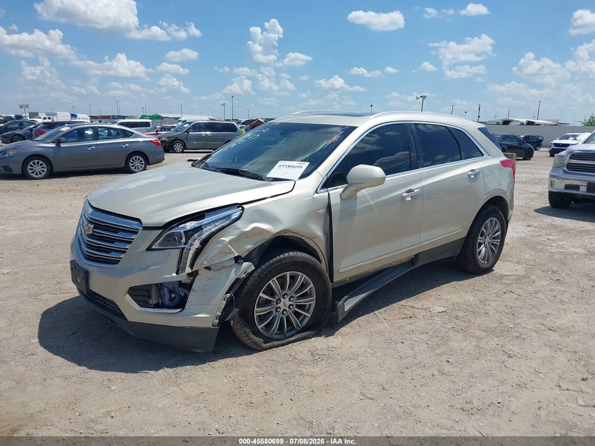 2017 CADILLAC XT5 auction photo 2