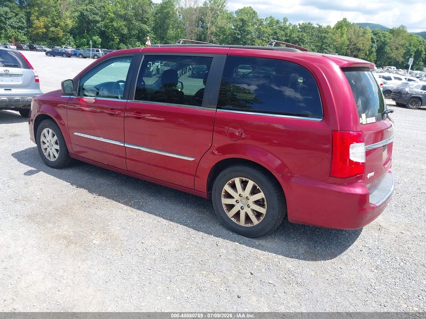 2015 CHRYSLER TOWN & COUNTRY auction photo 3
