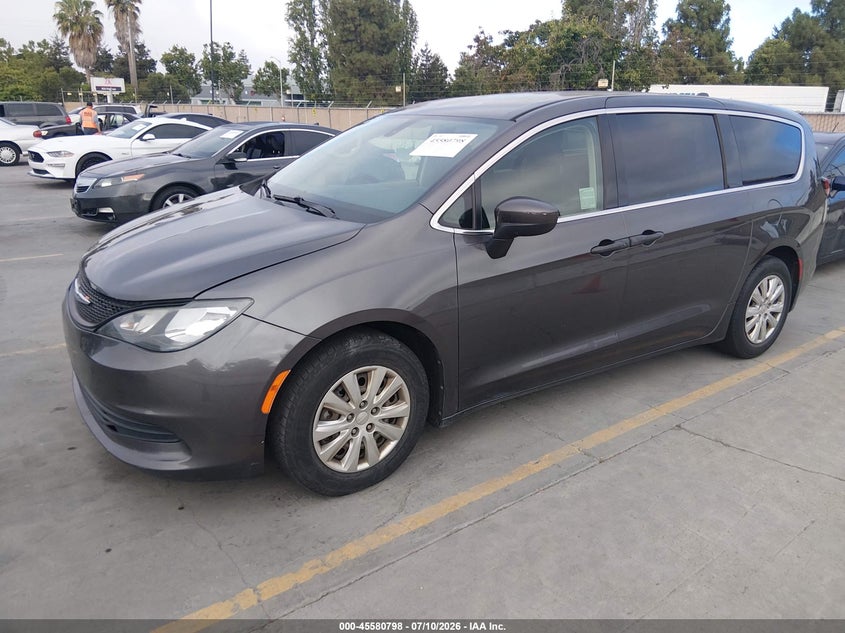 2018 Chrysler Pacifica, Normal Wear & Tear, IAAI, VIN 2C4RC1AG9JR255446 — photo 2