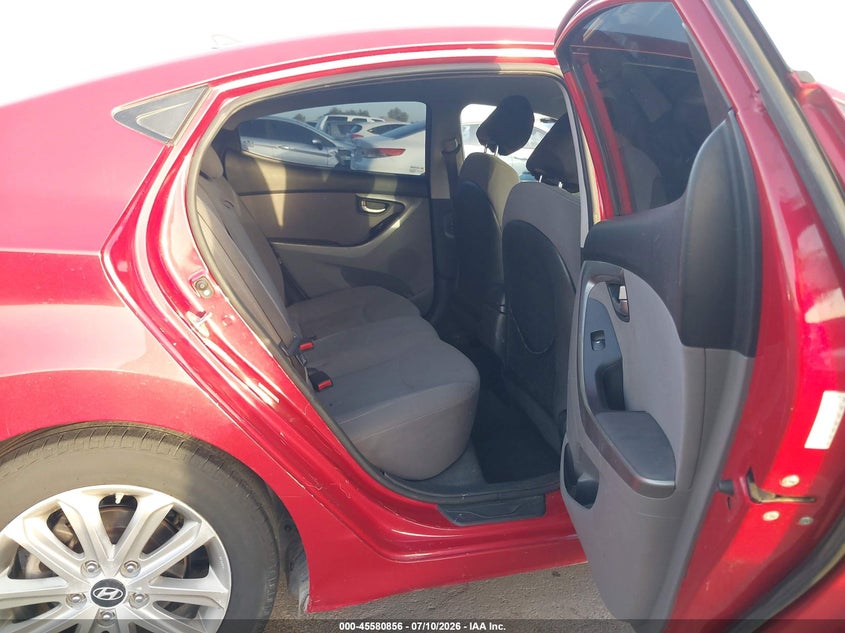 2016 HYUNDAI ELANTRA auction photo 8