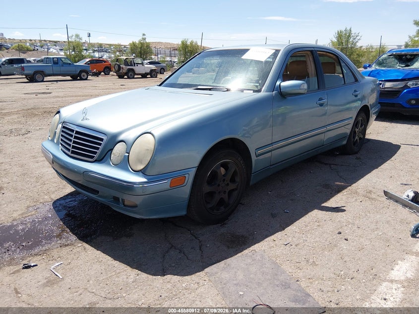 2002 Mercedes-Benz E-klasse, Удар сзади, IAAI, VIN WDBJF65J12B484466 — фото 2