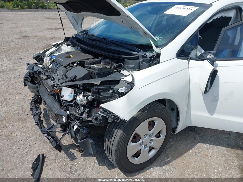 2017 KIA FORTE auction photo 6