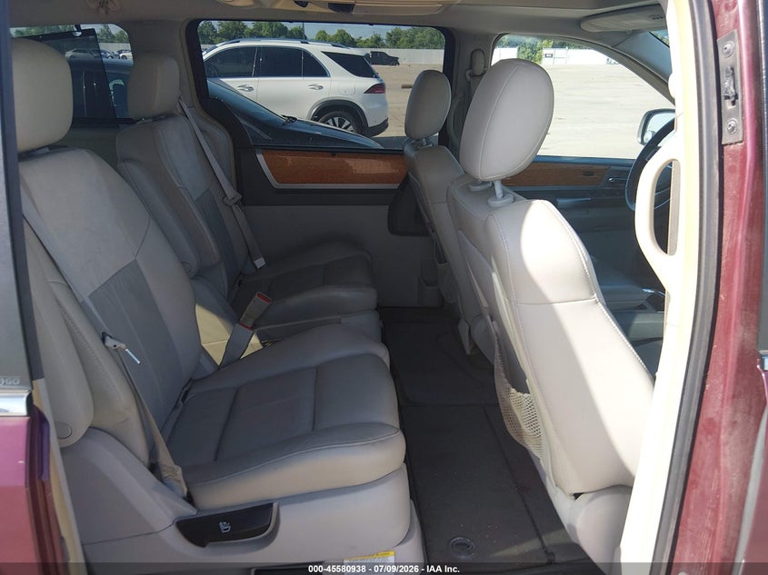AtlanticExpress - Chrysler Town & Country