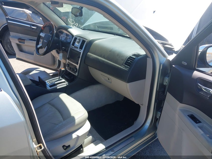 2006 CHRYSLER 300C auction photo 5