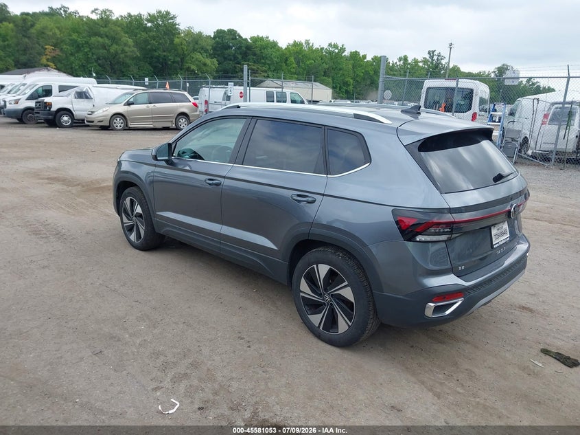 2025 VOLKSWAGEN TAOS auction photo 3