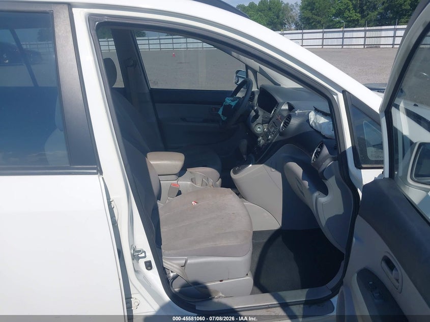 2008 KIA RONDO auction photo 5
