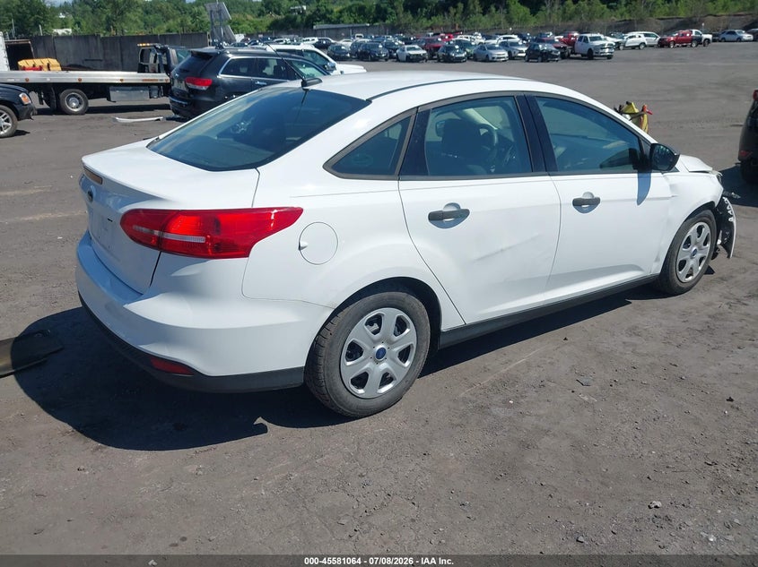 Vin: 1fadp3e22hl252504, lot: 46079417, ford focus s 20174