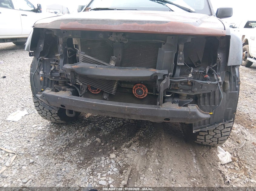 2010 NISSAN XTERRA auction photo 6