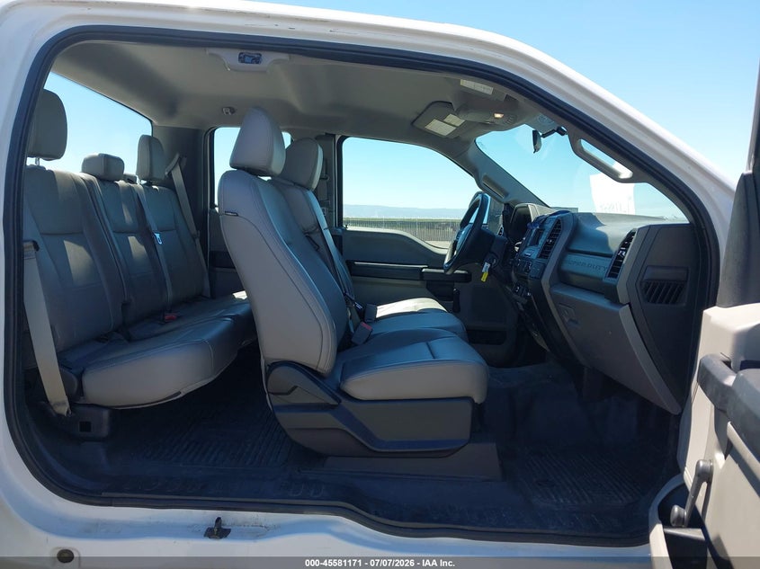 2017 FORD F-250 auction photo 8