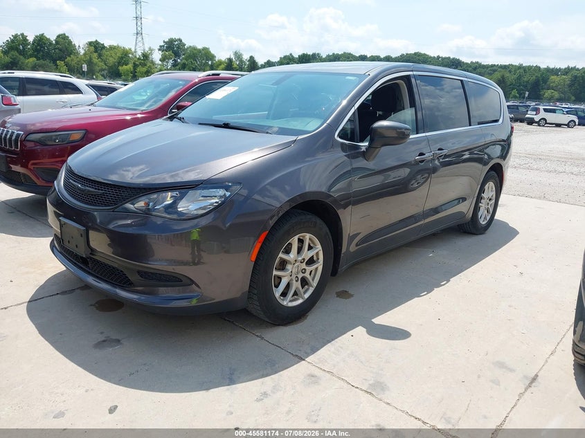 2022 CHRYSLER VOYAGER auction photo 2