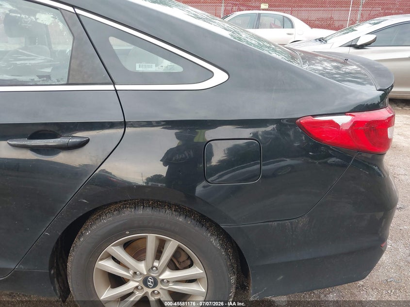 2017 HYUNDAI SONATA auction photo 6