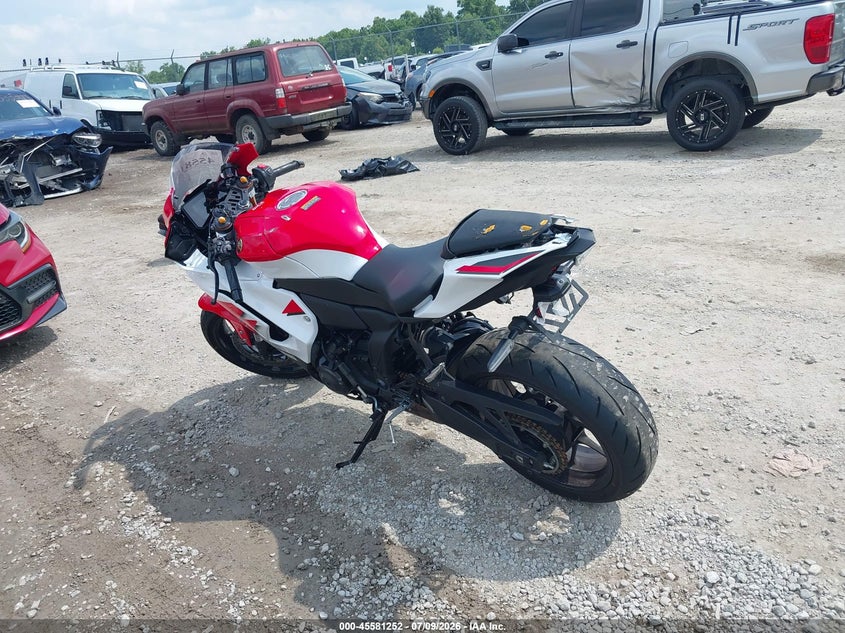 2026 YAMAHA YZFR7 auction photo 3