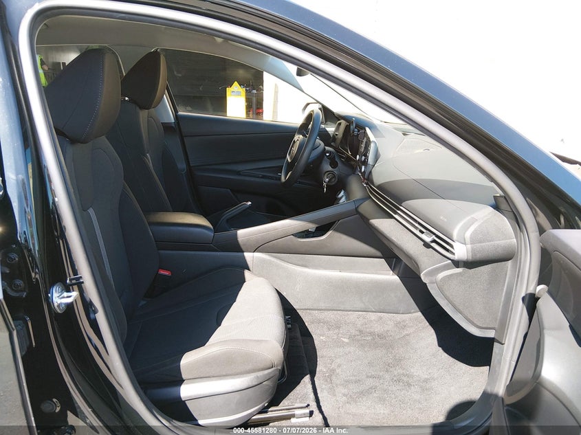 AtlanticExpress - Hyundai Elantra