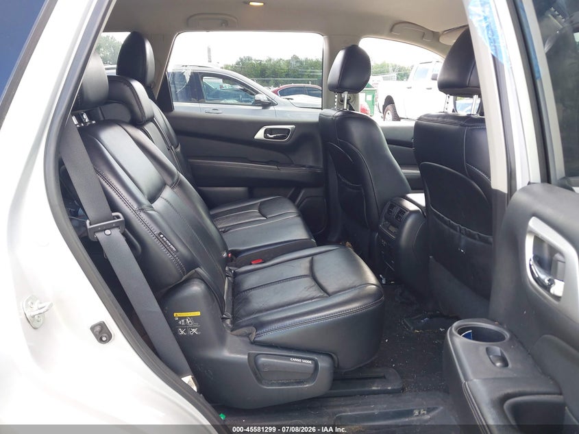 2019 NISSAN PATHFINDER auction photo 8