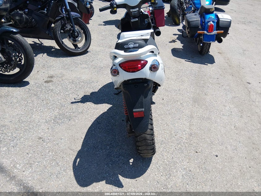 2021 GENUINE SCOOTER CO. BUDDY auction photo 6