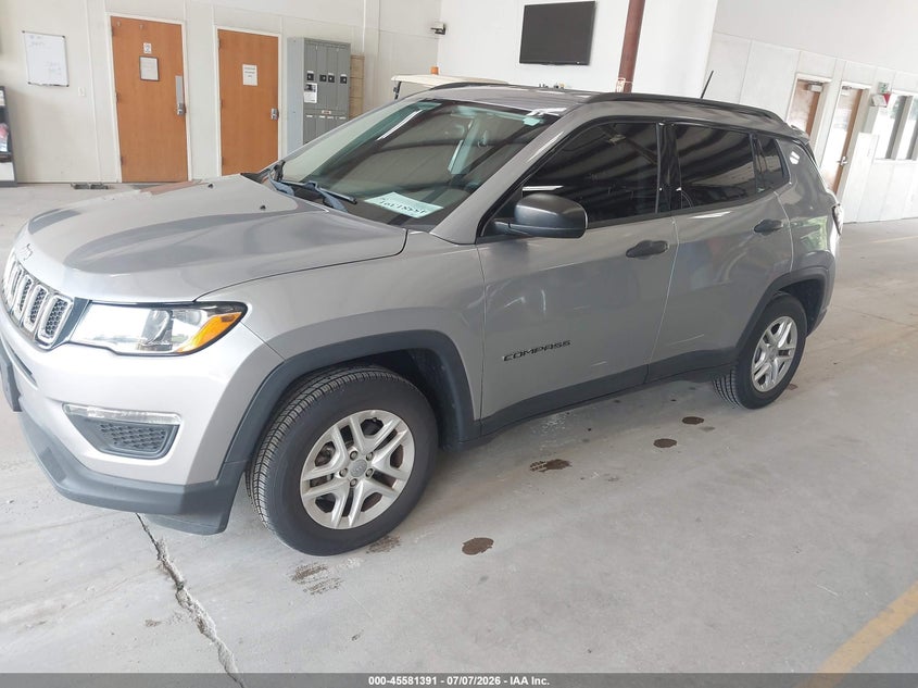 2018 JEEP COMPASS auction photo 2