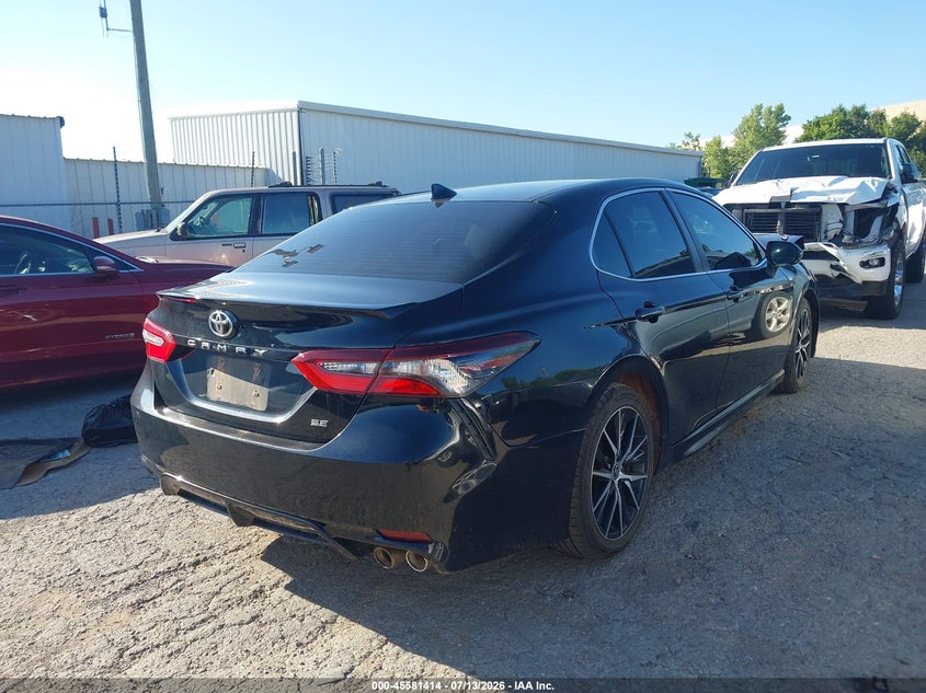 TOYOTA CAMRY - zdjęcie 4