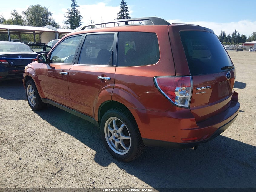 2010 SUBARU FORESTER auction photo 3