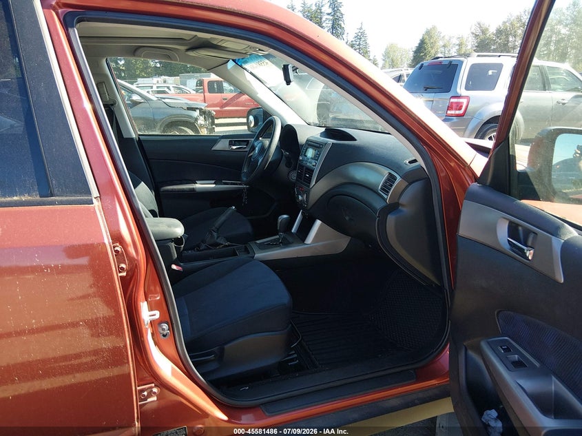 2010 SUBARU FORESTER auction photo 5