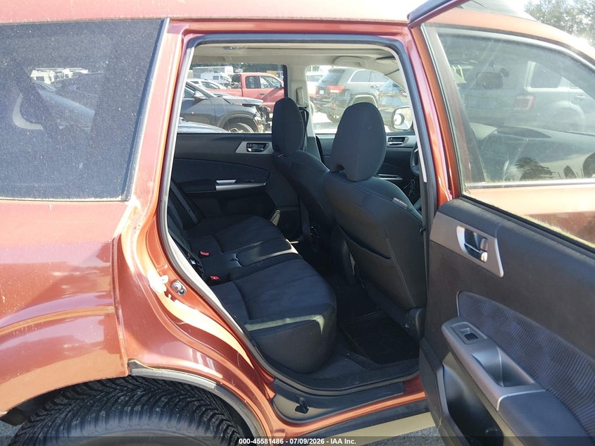 2010 SUBARU FORESTER auction photo 8