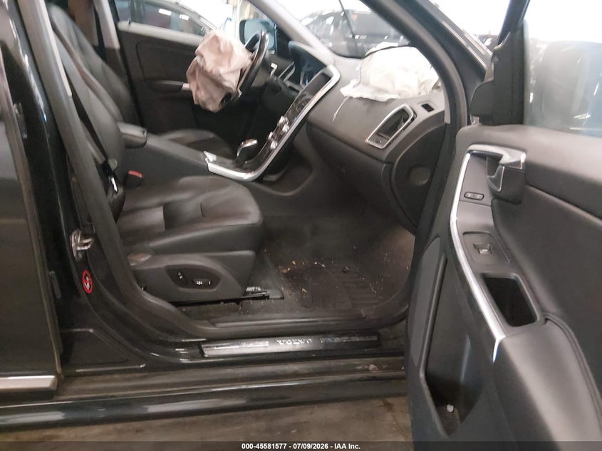 VOLVO XC60 2015 VIN YV4612RK5F2644448