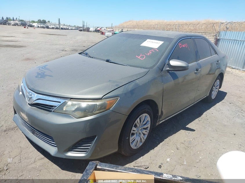 2013 TOYOTA CAMRY auction photo 2