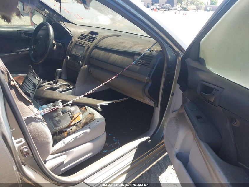 2013 TOYOTA CAMRY auction photo 5