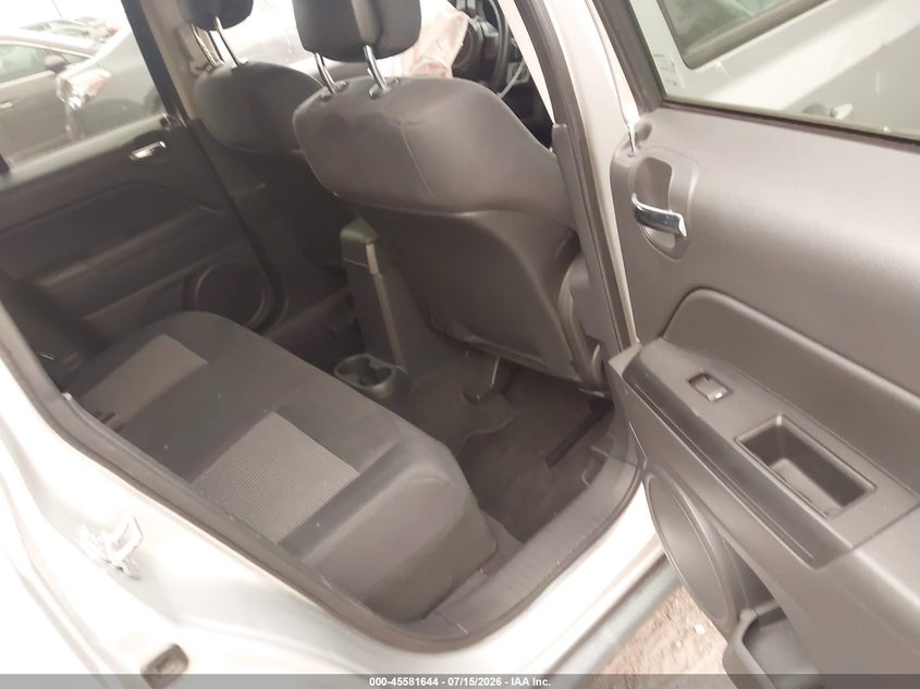 2011 JEEP PATRIOT auction photo 8