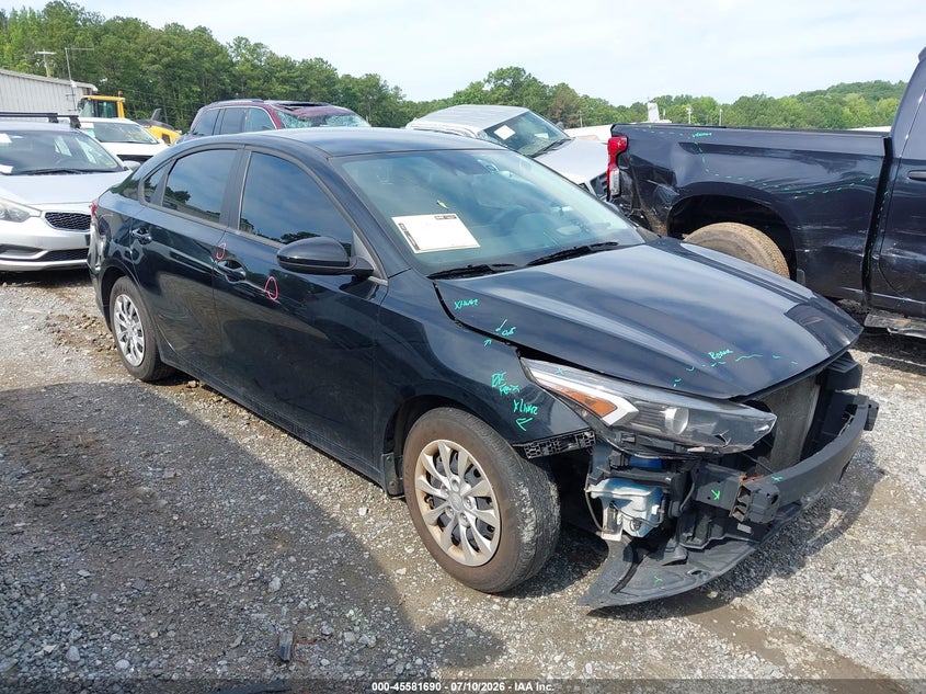 2024 KIA FORTE auction photo 1