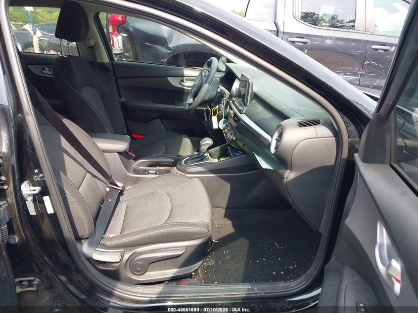 2024 KIA FORTE auction photo 5