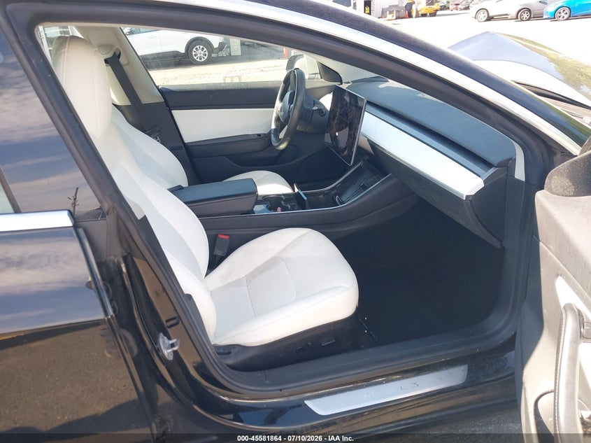 2019 TESLA MODEL 3 auction photo 5