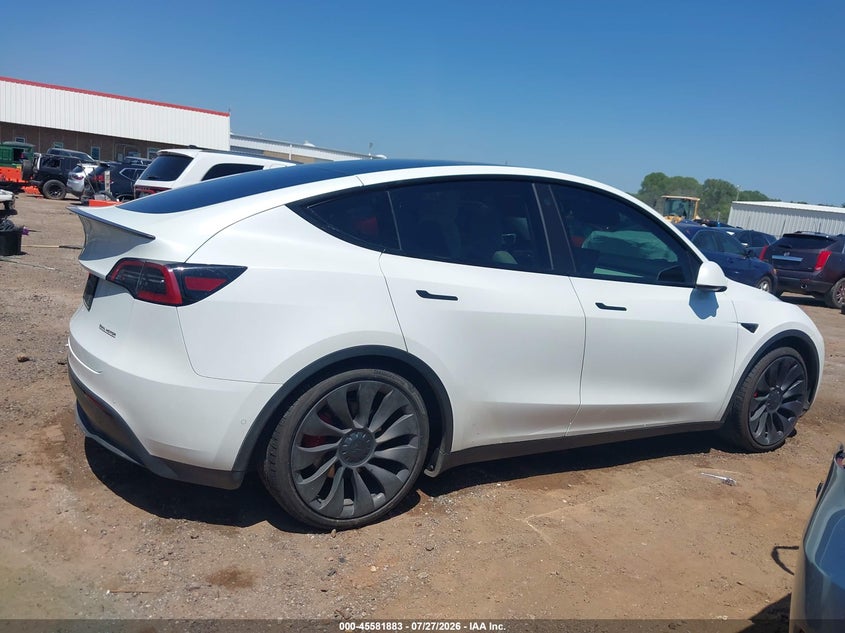 TESLA MODEL Y - zdjęcie 14