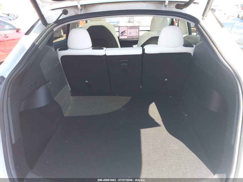 TESLA MODEL Y - zdjęcie 20