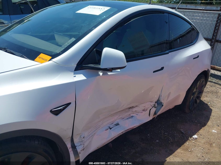 TESLA MODEL Y - zdjęcie 6