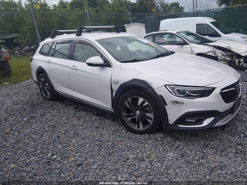 2018 Buick Regal Tourx Essence VIN: W04GV8SX5J1155884 Lot: 45581956