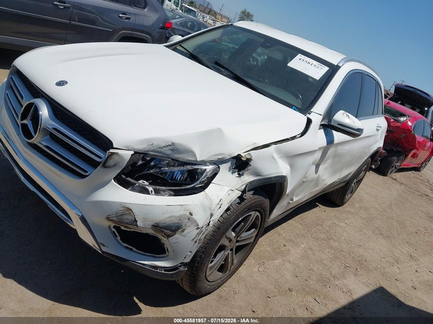 2019 MERCEDES-BENZ GLC 300 auction photo 2