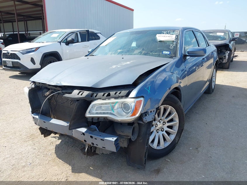 Vin: 2c3ca4cg1bh549137, lot: 46080334, chrysler 300 20112