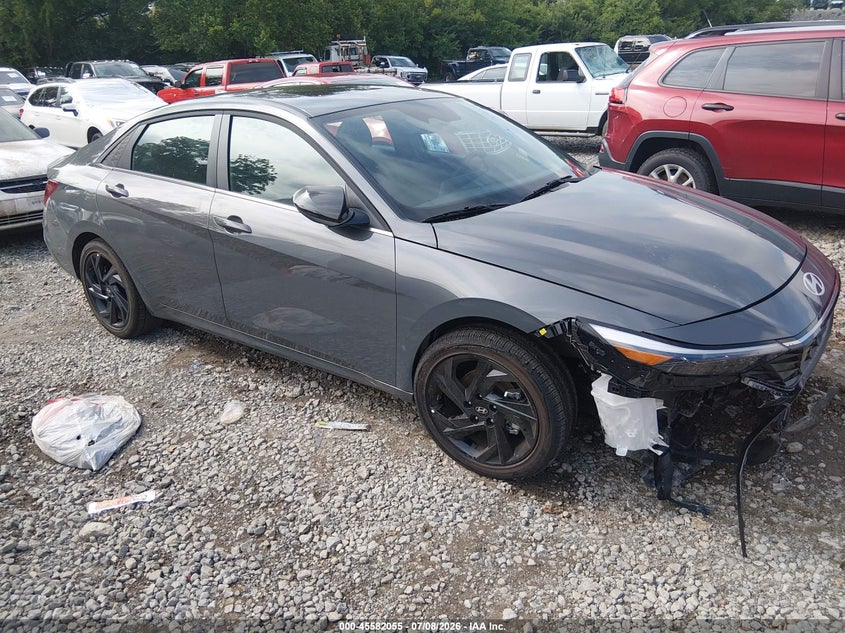 2026 HYUNDAI ELANTRA auction photo 1