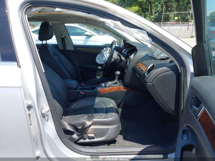 AUDI A4 2012 VIN WAUFFAFL2CN008072
