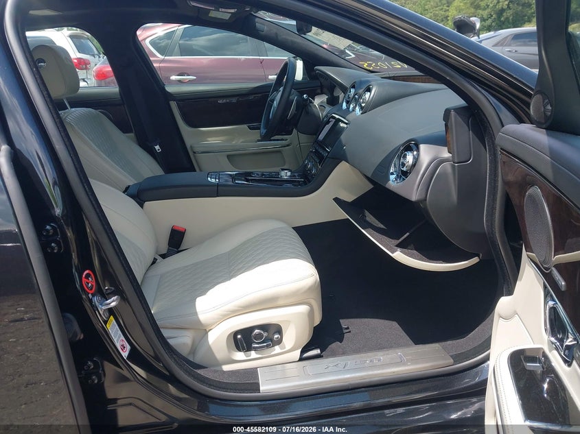 2019 Jaguar Xj Xj50 V6/Xjl Portfolio VIN: SAJWJ2GD3K8W21055 Lot: 45582109
