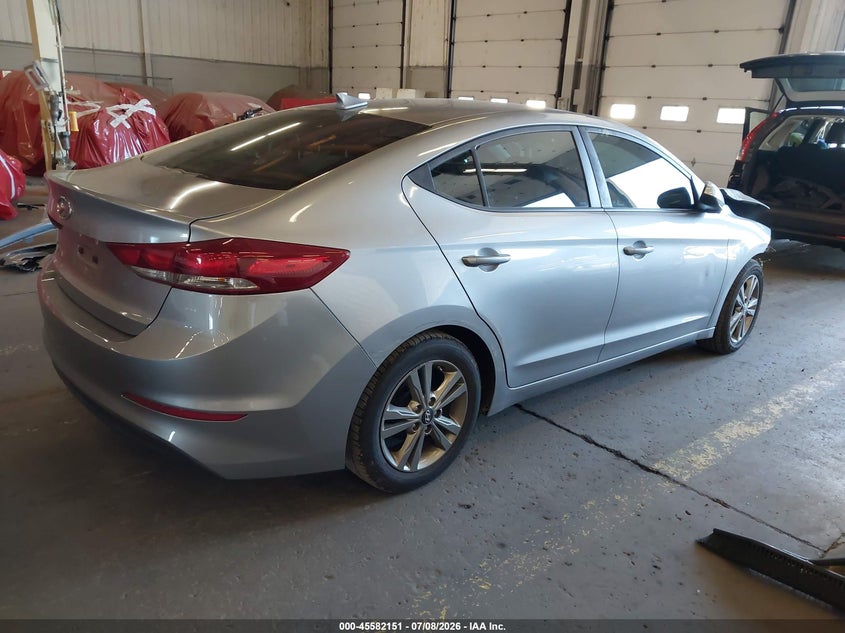 2017 HYUNDAI ELANTRA auction photo 4